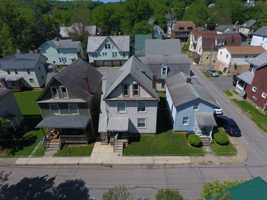 featured image of 210-210.5 E Walnut St