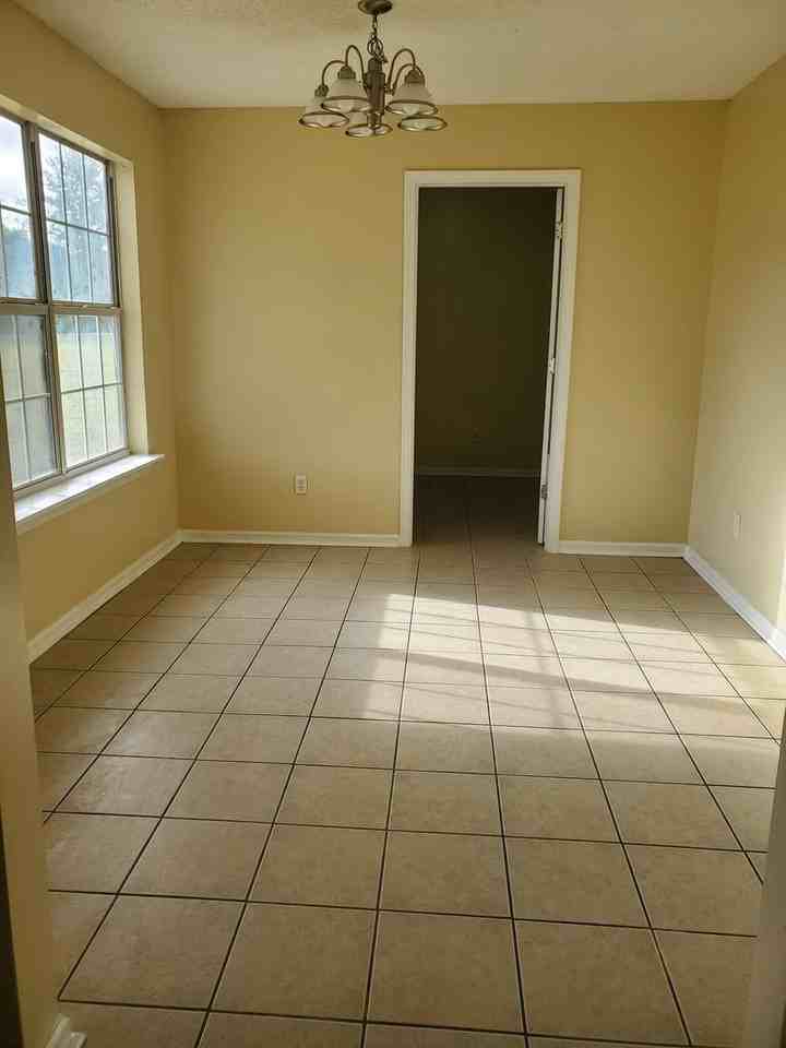 709 Macey Street - Photo 5 of 18