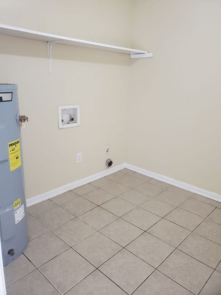 709 Macey Street - Photo 7 of 18