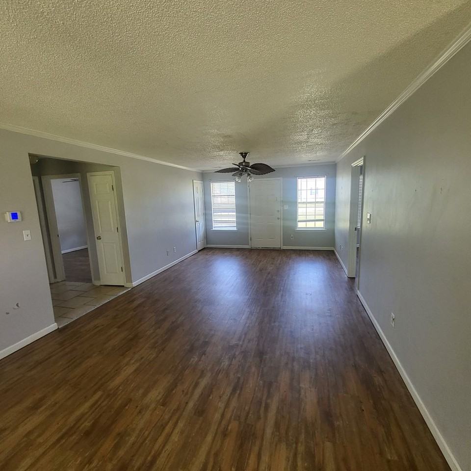 710 Macey St - Photo 4 of 14