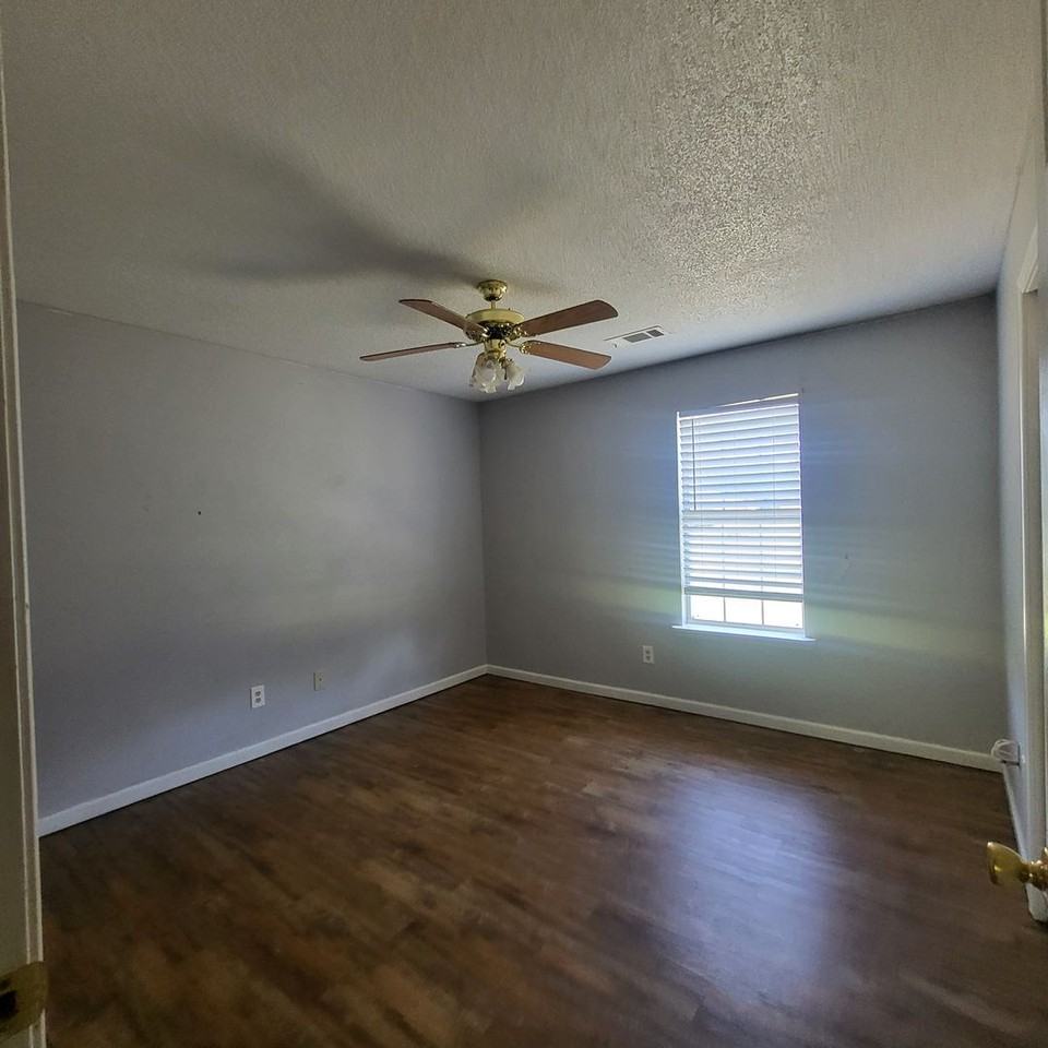 710 Macey St - Photo 6 of 14
