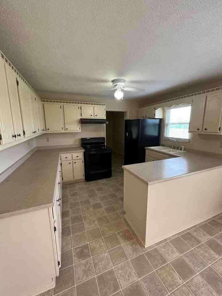 118 Beyer St - Photo 3 of 9