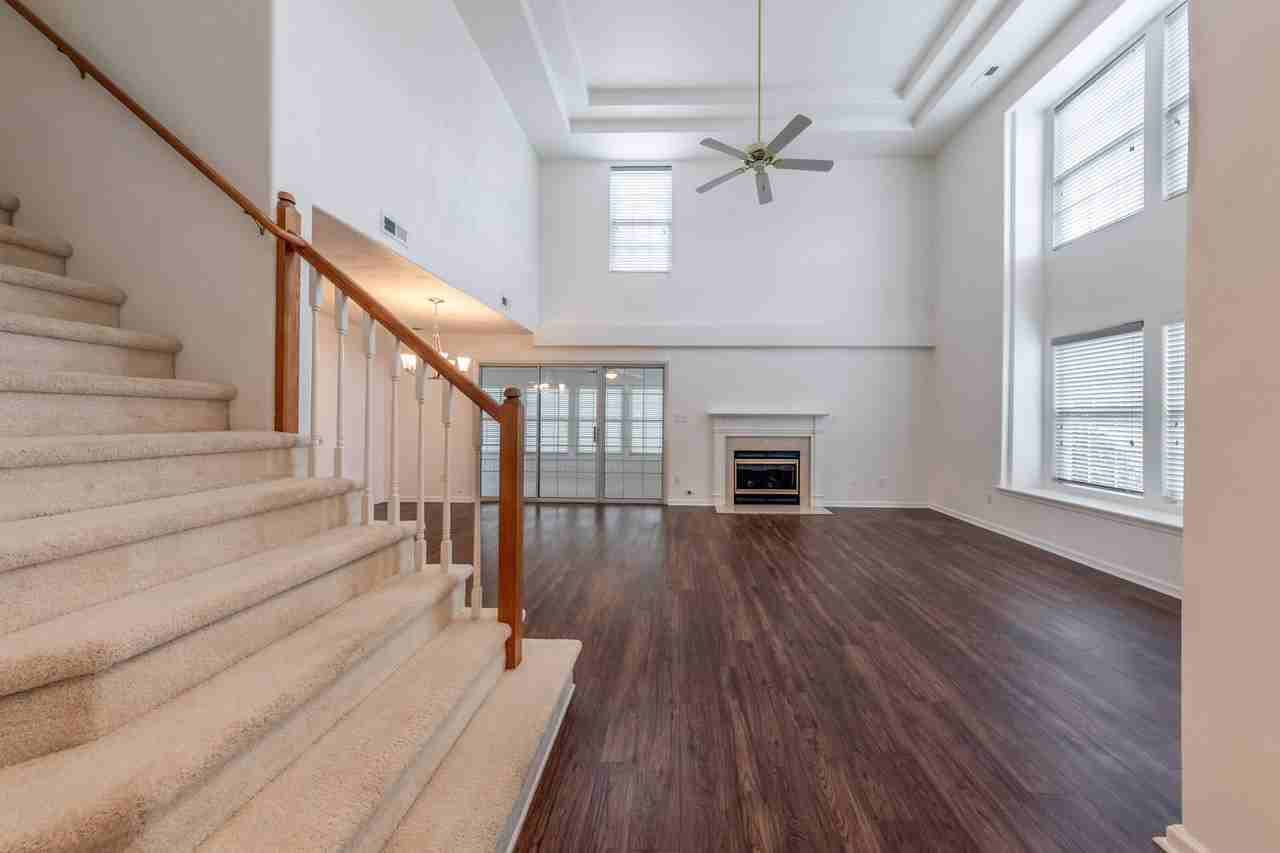 108 Waters Edge Dr - Photo 2 of 14