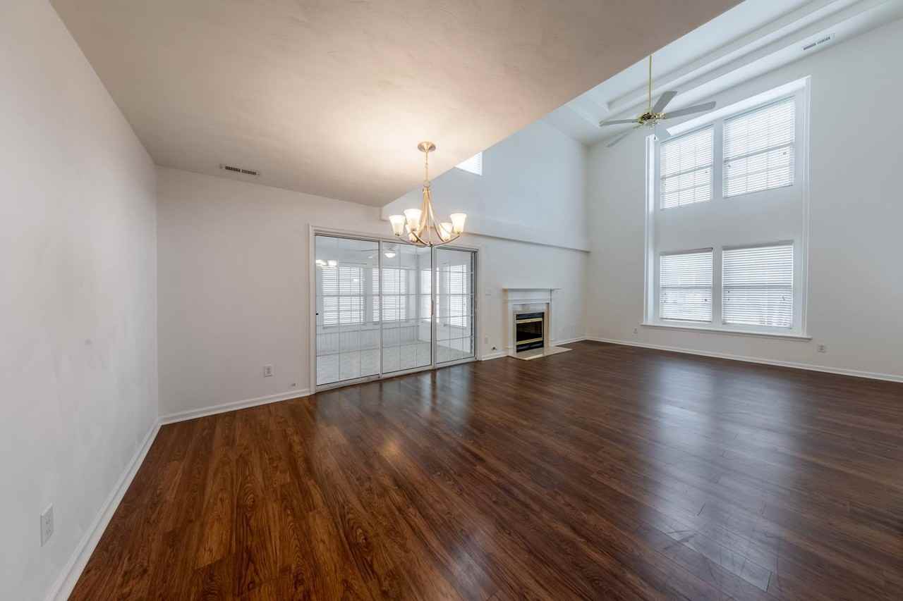108 Waters Edge Dr - Photo 3 of 14
