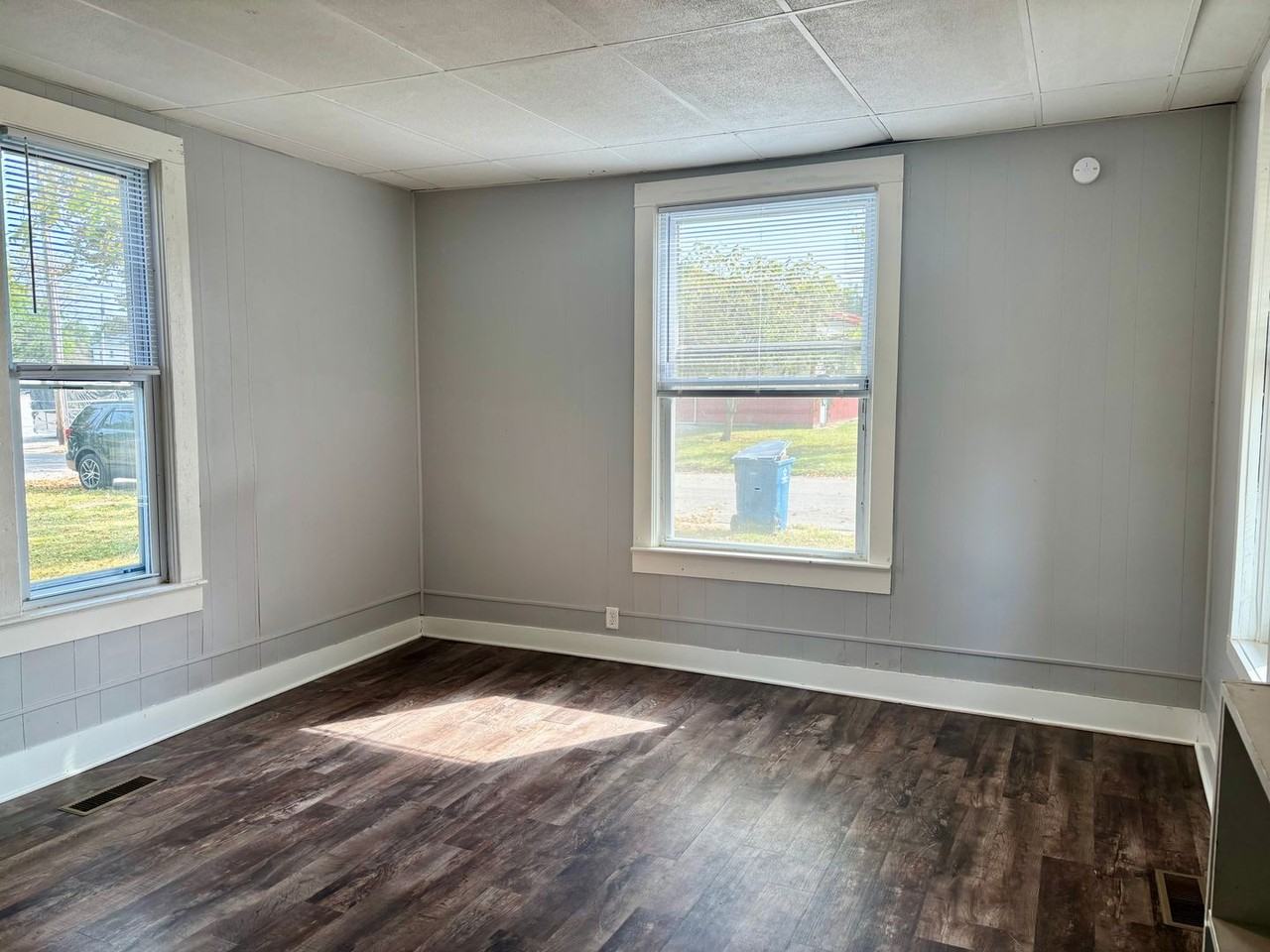 226 N Baldwin St - Photo 3 of 11