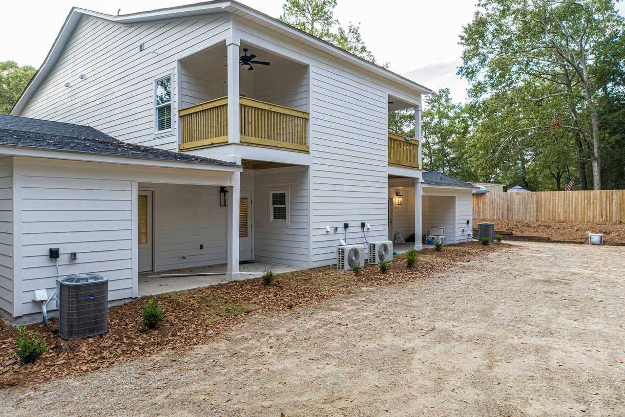 388 Sanders St - Photo 2 of 22