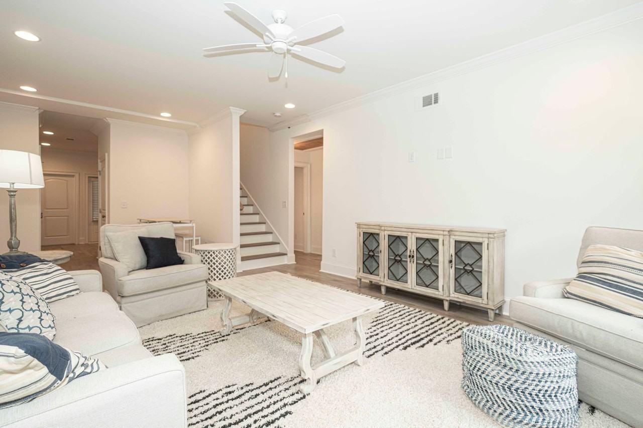 388 Sanders St - Photo 5 of 22