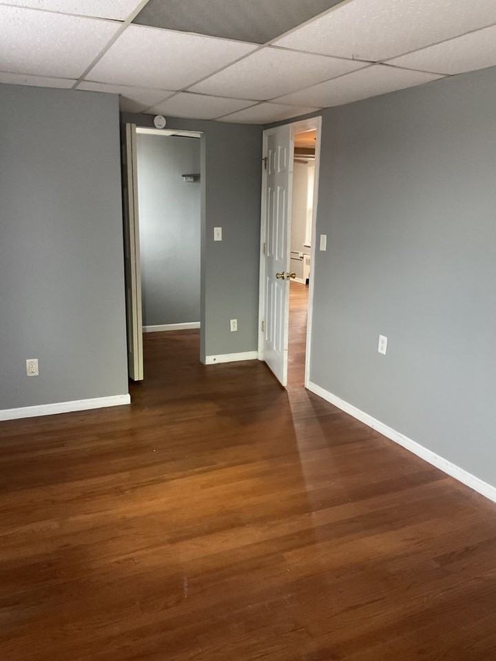 101 W Willow - Photo 2 of 20