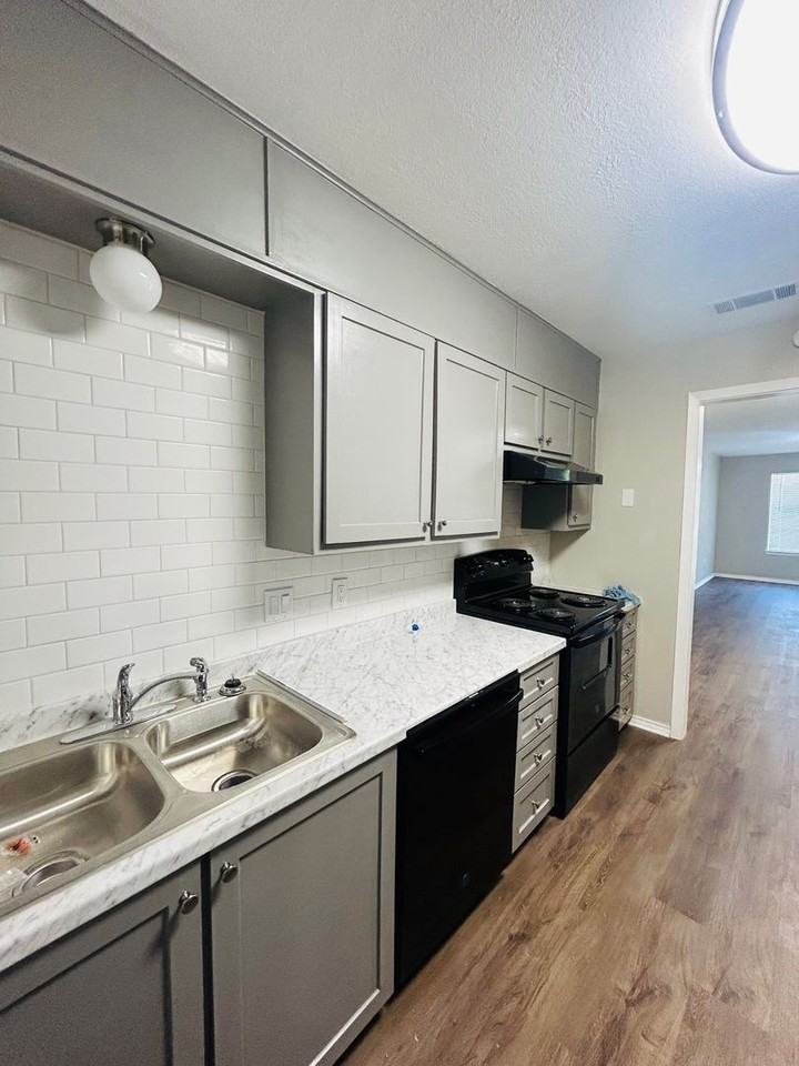 3309 Alta Vista Dr - Photo 3 of 8