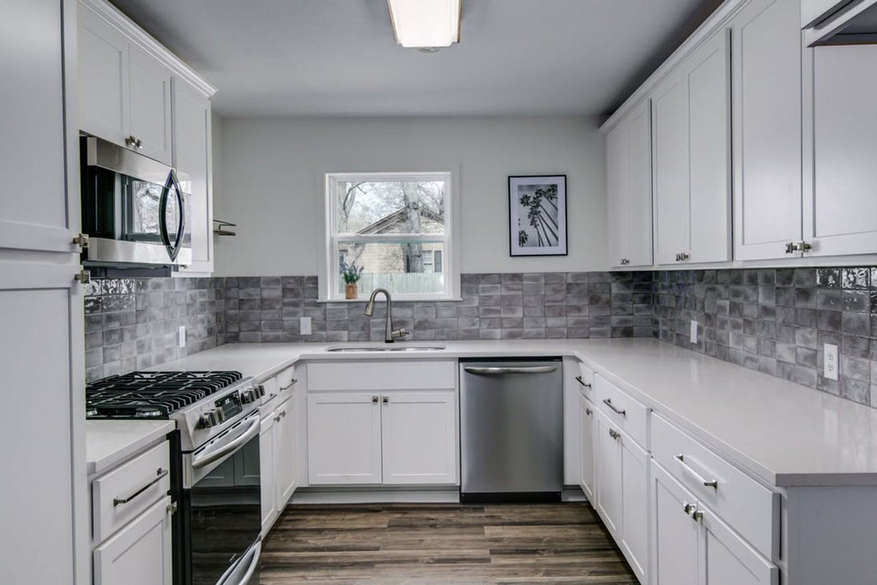 3222 Main St - Photo 5 of 26