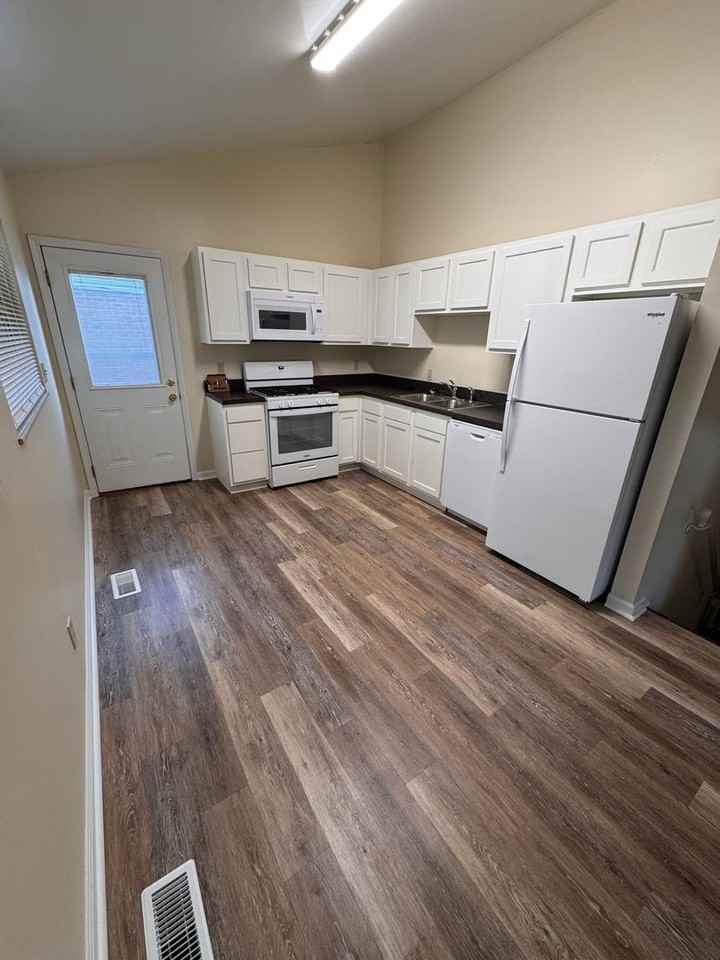 4449 Burkey Rd - Photo 5 of 16