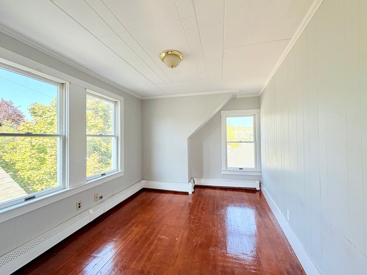 46 Friend Street - Photo 7 of 8