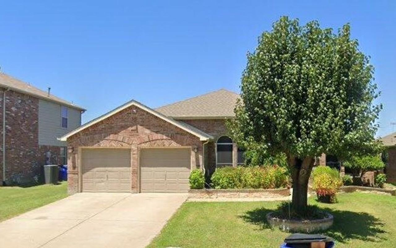 430 Chinaberry Trl - Photo 2 of 26