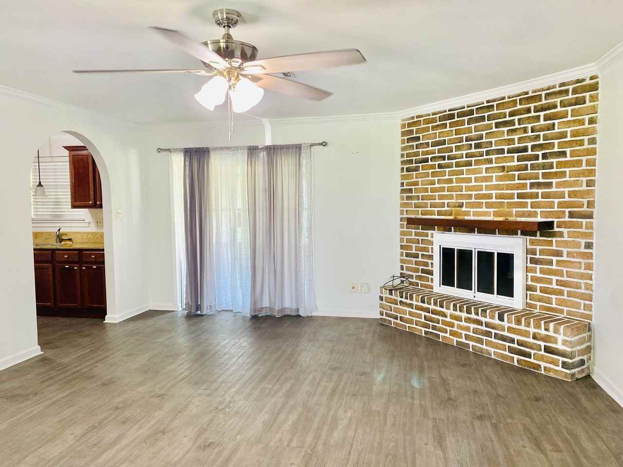 107 St Nicholas Drive - Photo 5 of 33