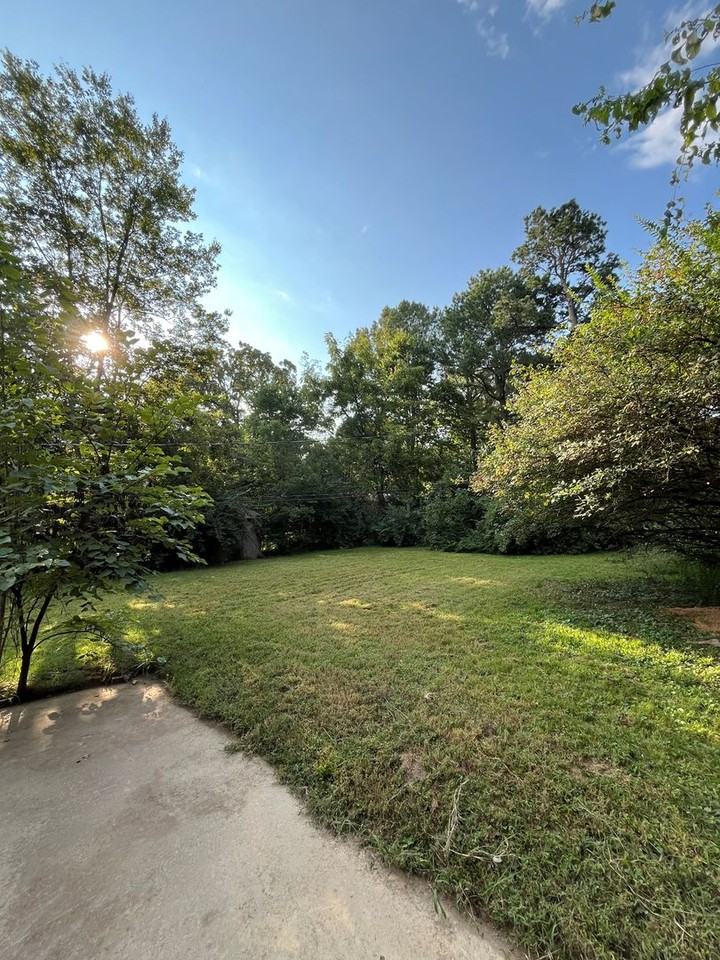 1447 W Mount Comfort Rd - Photo 3 of 4