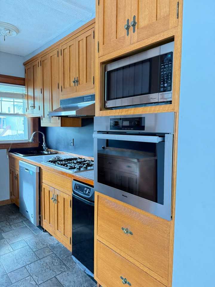 118 Brookfield Road #2 - Photo 4 of 31