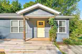 209 S Willow Ave - Photo 1 of 1