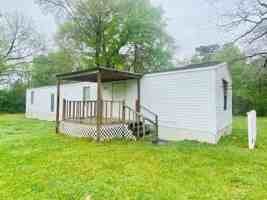 featured image of 120 Pecan St