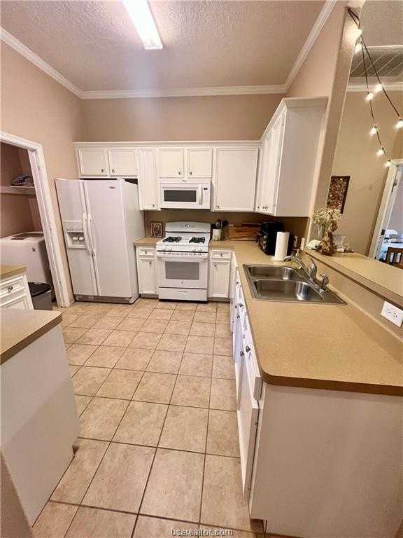 4344 Spring Garden Dr - Photo 5 of 28