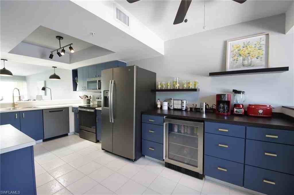 20121 Ian Ct #201 - Photo 5 of 21