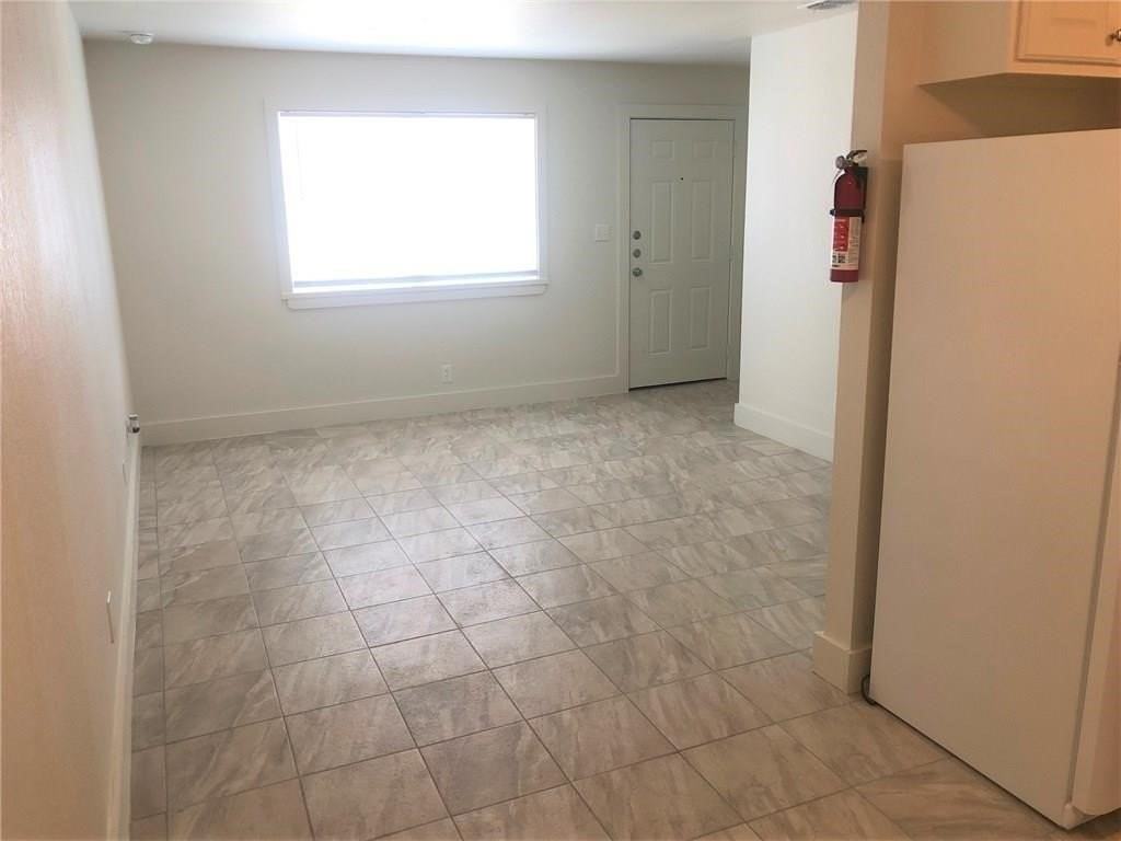 305 S San Patricio St Apt 1b - Photo 4 of 8