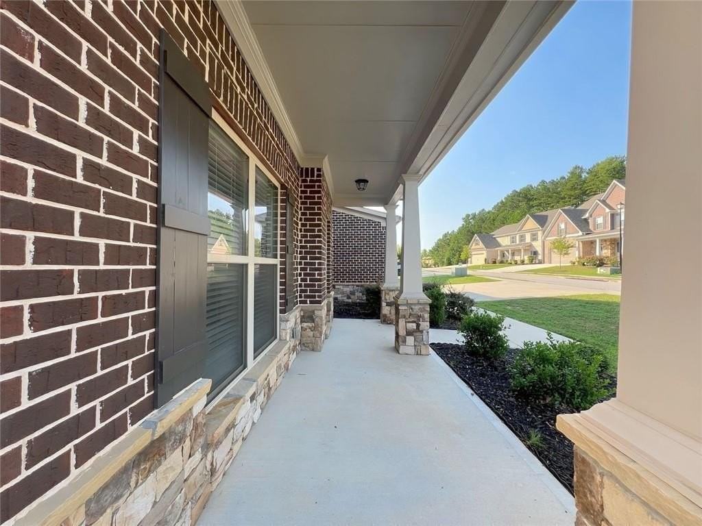 1721 Cobblefield Cir - Photo 3 of 50