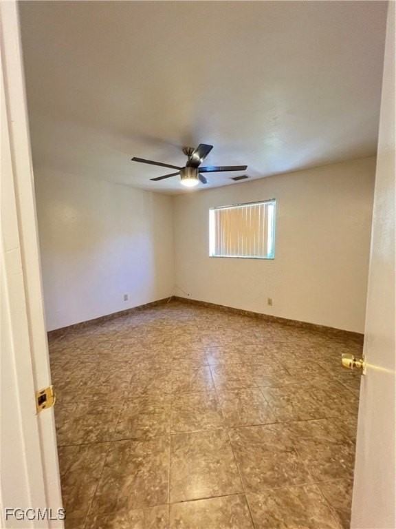 1825 Oak Ln - Photo 6 of 9