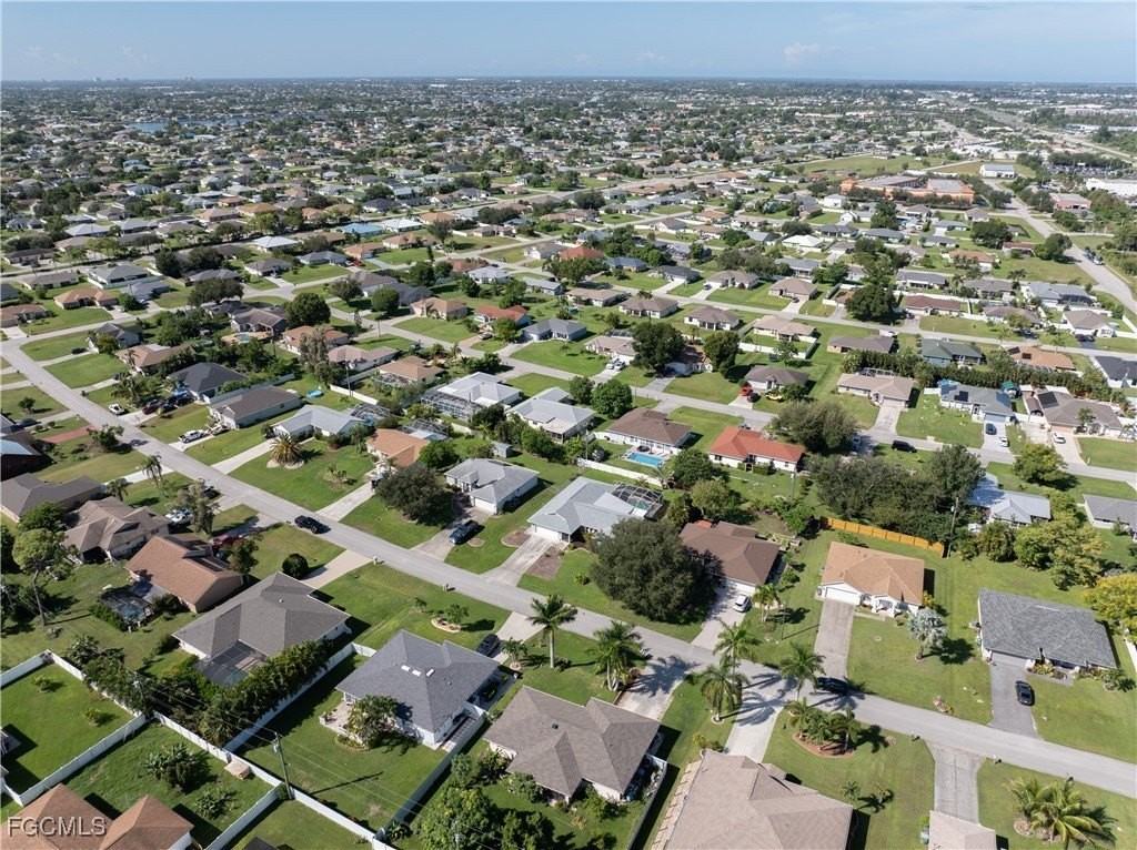 132 Ne 7th Ave - Photo 5 of 38