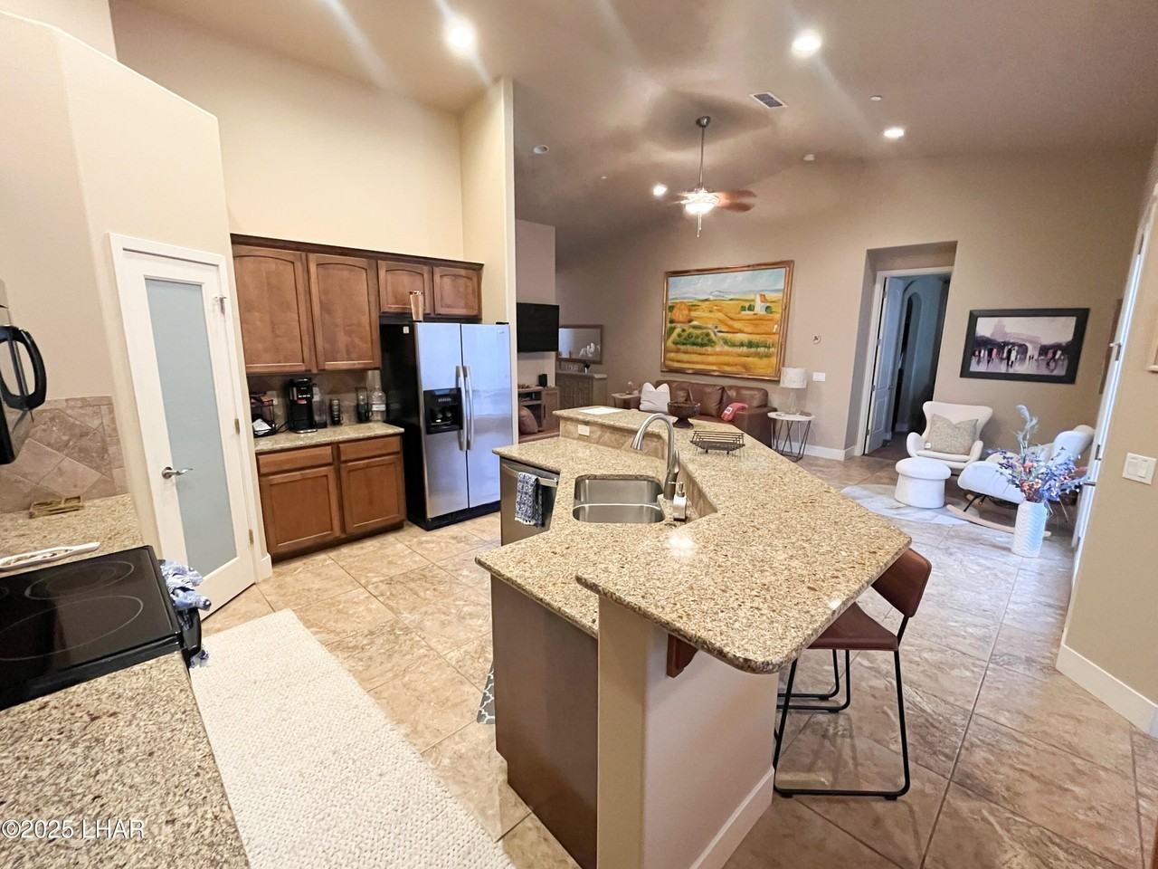 745 Malibu Dr - Photo 6 of 23