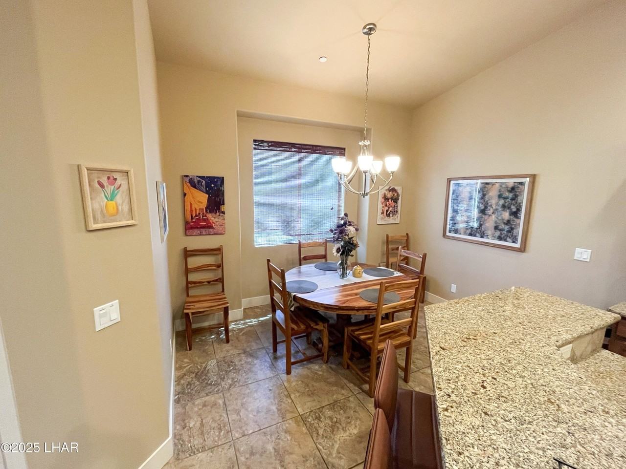 745 Malibu Dr - Photo 7 of 23