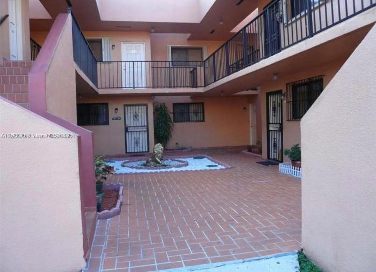 1290 W 41st St #103 - Photo 2 of 3