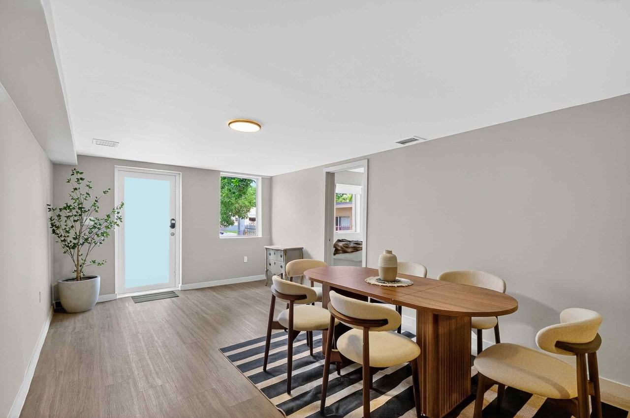 Nw 41st St - Photo 3 of 12