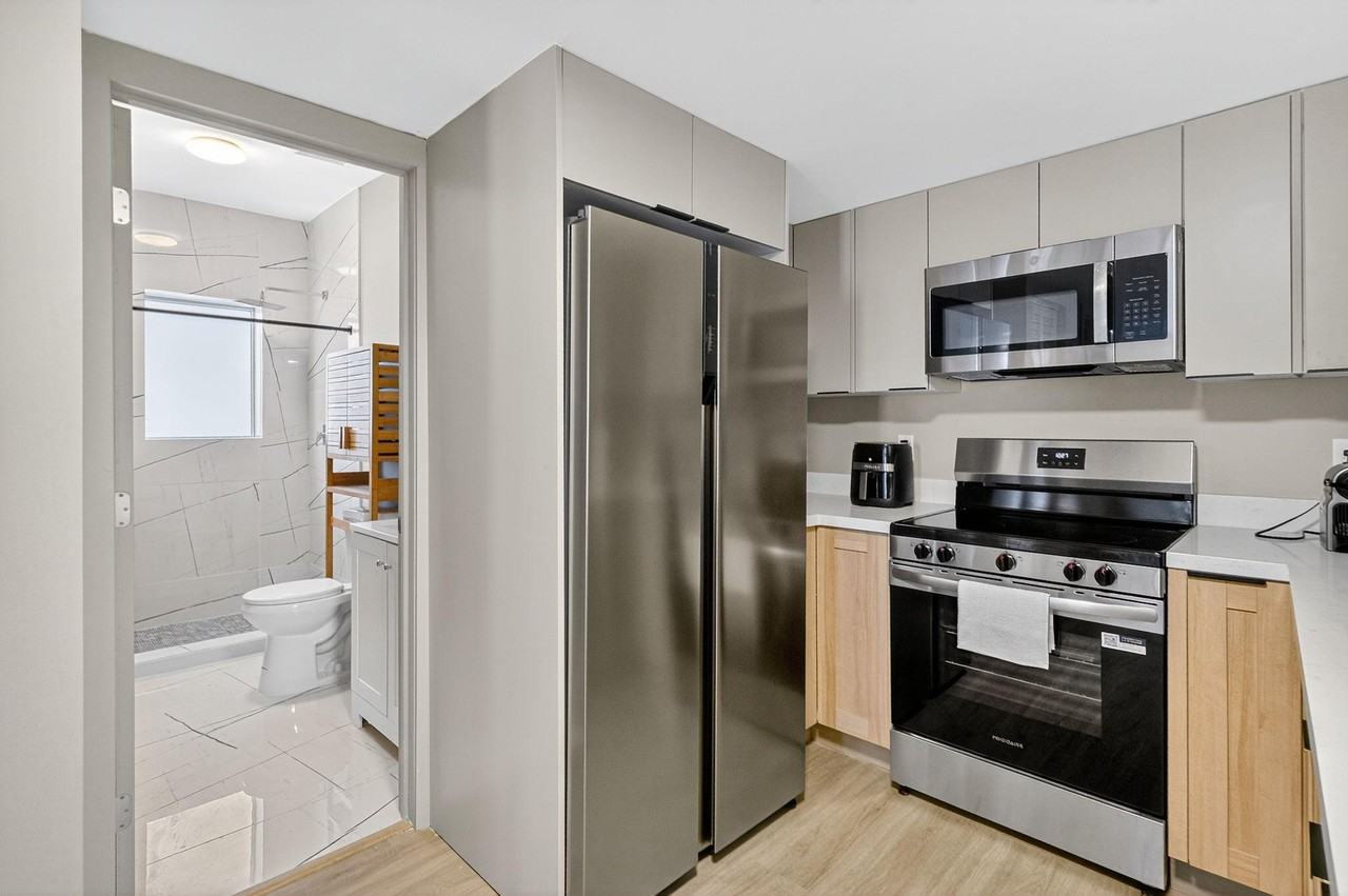 Nw 41st St - Photo 6 of 12