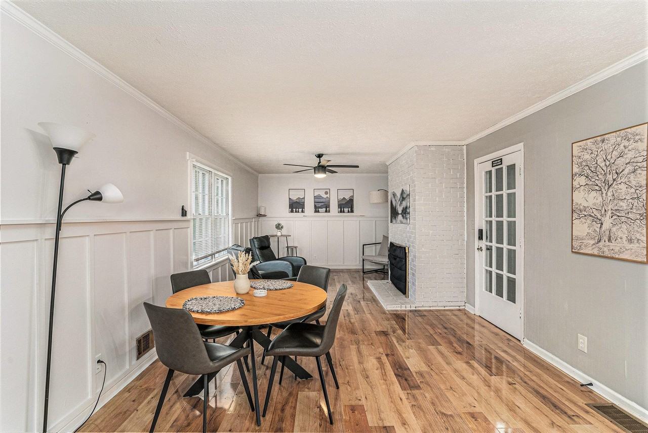 Holmes Dr Sw - Photo 4 of 7