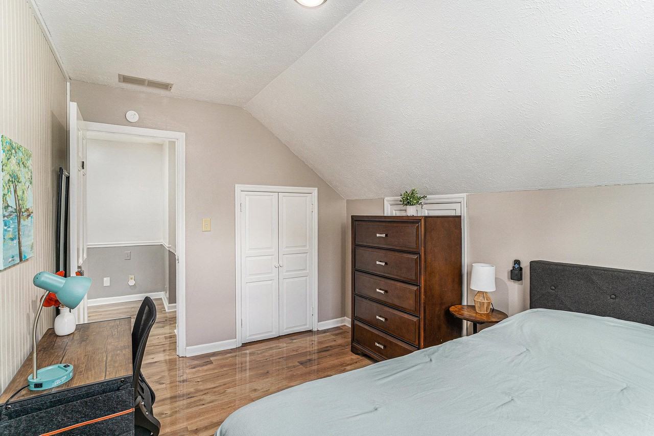 Holmes Dr Sw - Photo 7 of 7