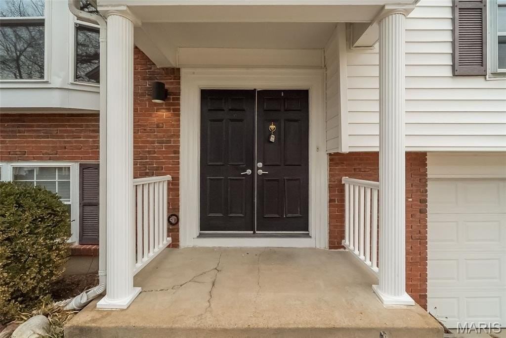 335 Parma Dr - Photo 3 of 32