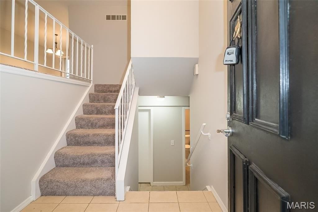 335 Parma Dr - Photo 4 of 32