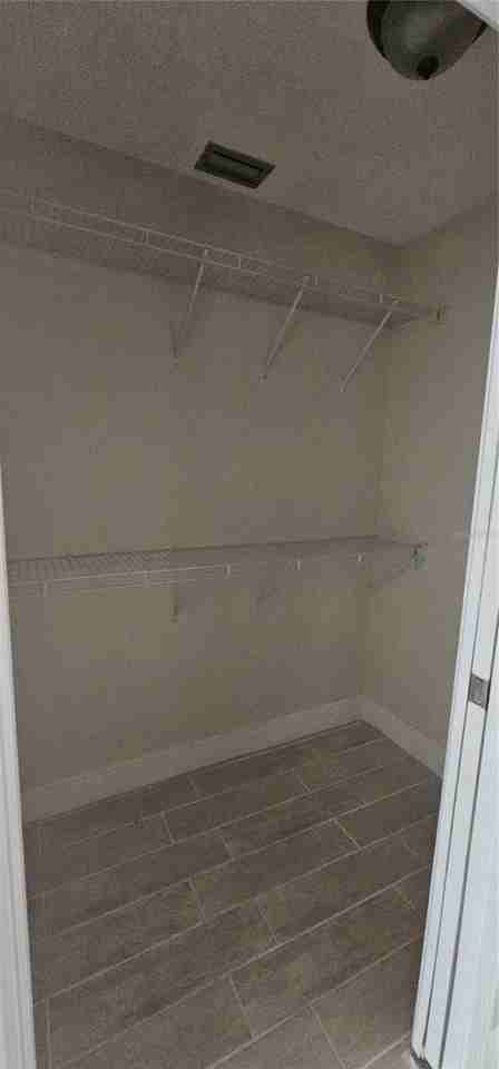 383 Kenova St - Photo 7 of 19