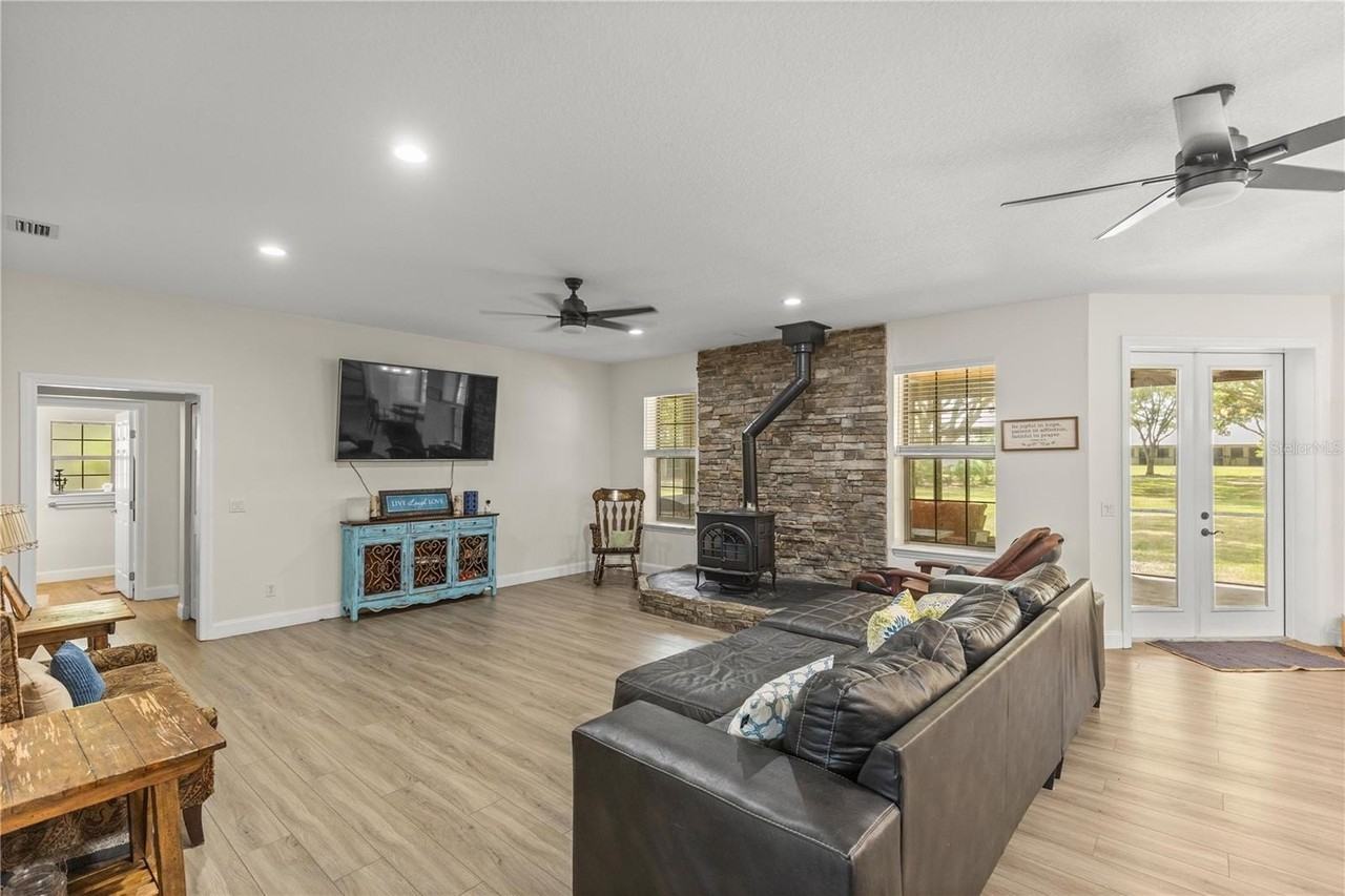 4750 Se 216th Ave - Photo 7 of 16