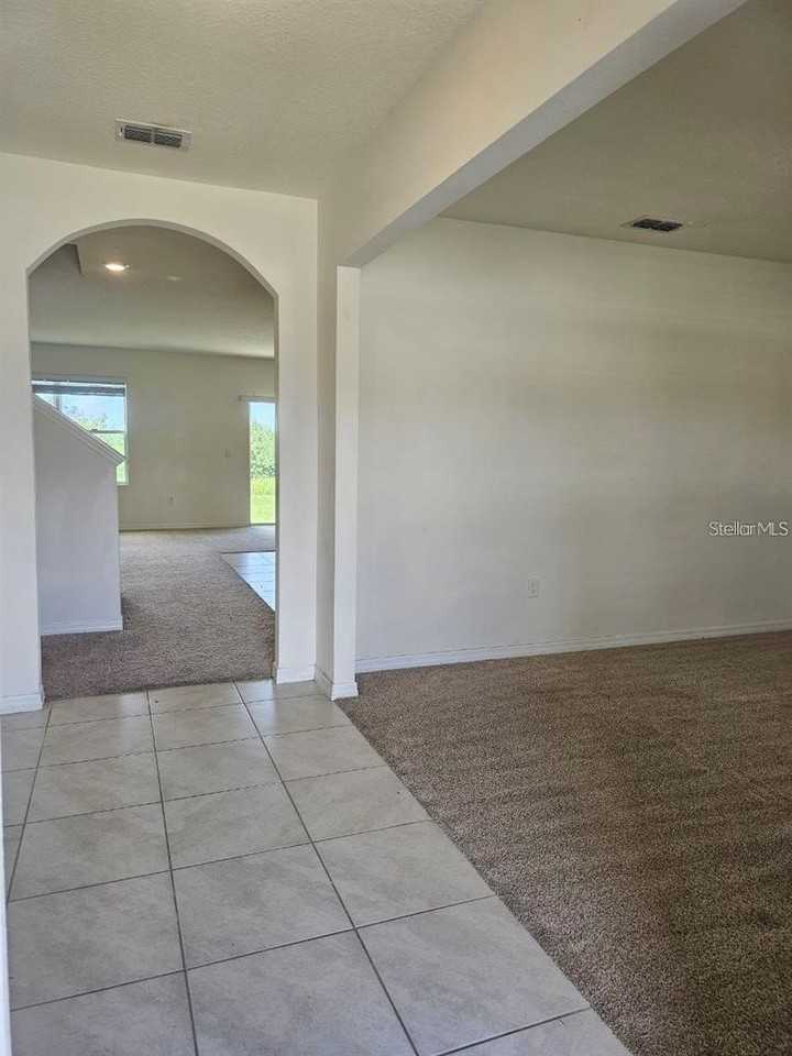 273 Sofia Ln - Photo 2 of 26