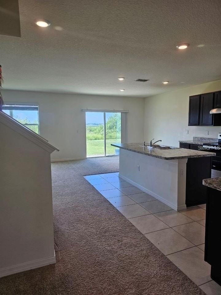 273 Sofia Ln - Photo 3 of 26