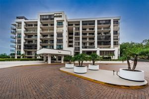 featured image of 8 Belleview Blvd #601