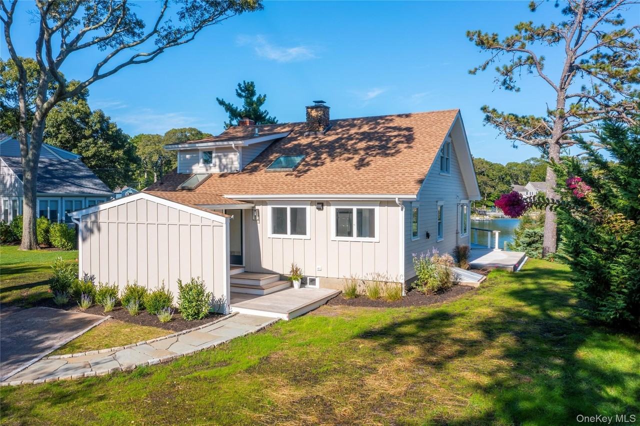 2435 Cedar Lane - Photo 4 of 48