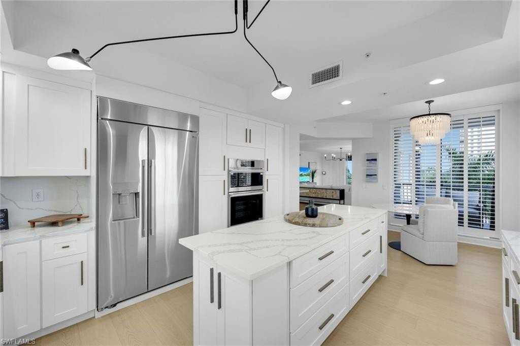 8720 Bay Colony Dr #404 - Photo 7 of 39