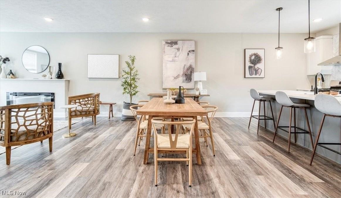 1989 W 47th St - Photo 5 of 37