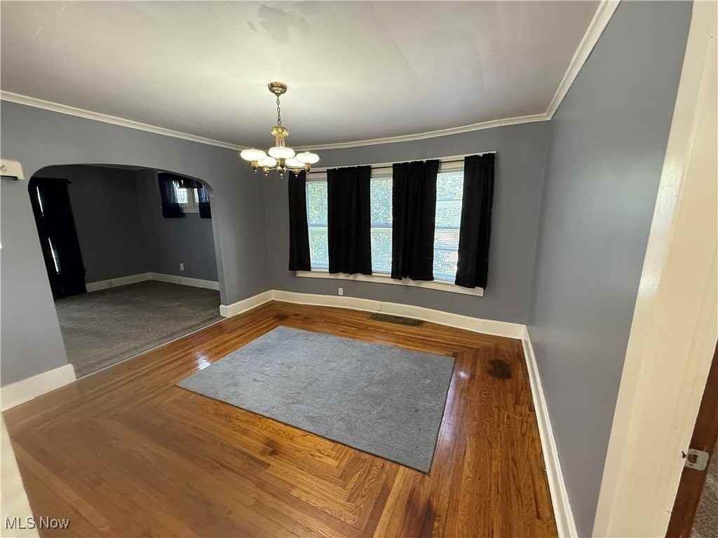 318 Camp St - Photo 5 of 20