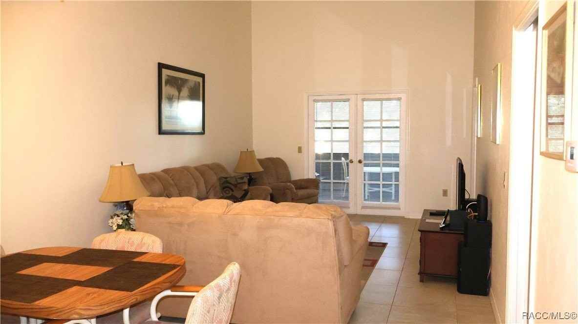 115 E Hartford St Apt 7a #7A - Photo 2 of 20