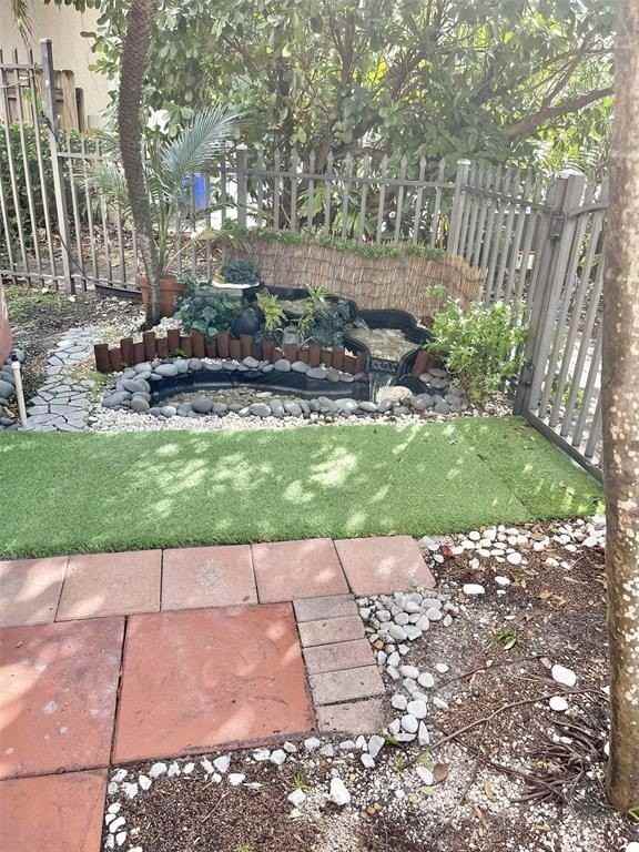 3213 Ne 5th St #102 - Photo 4 of 14