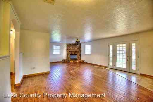 409 SW Gregory St - Photo 3 of 15