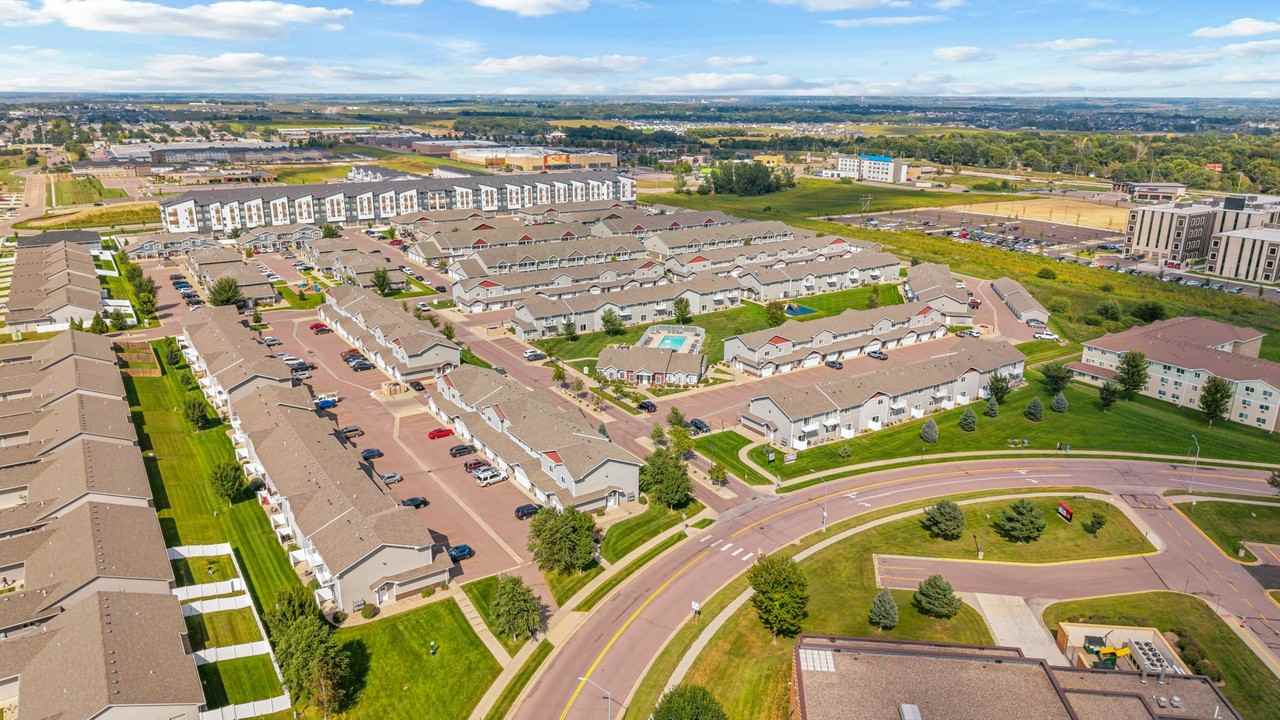 Dublin Square Apartments and Townhomes - Photo 5 of 50